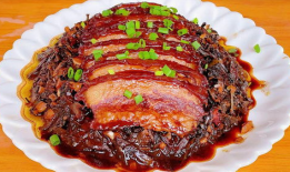 梅菜扣肉怎么做视频,家常美味，步骤详解